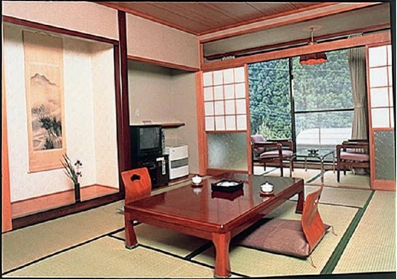 Nikko Green Hotel Natsukashiya Fuwari Exterior foto